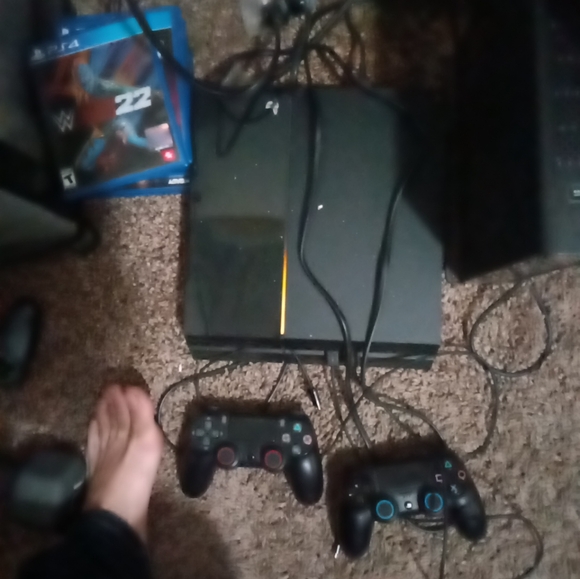 Ps4 - Picture 2 of 2
